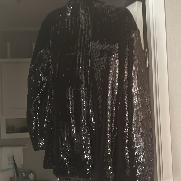 Beautiful sequence blazer - Picture 2 of 3